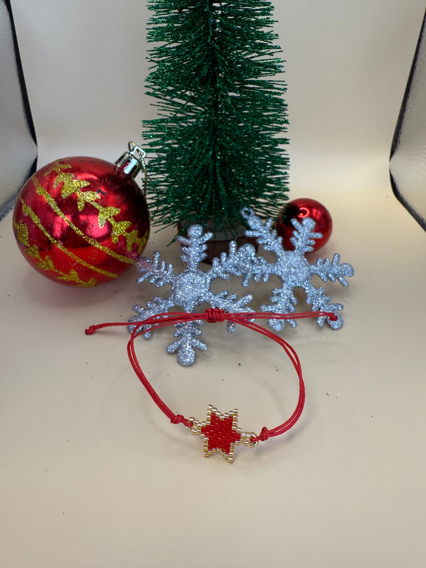 Handmade Christmas Miyuki Bracelet (Star Shaped)