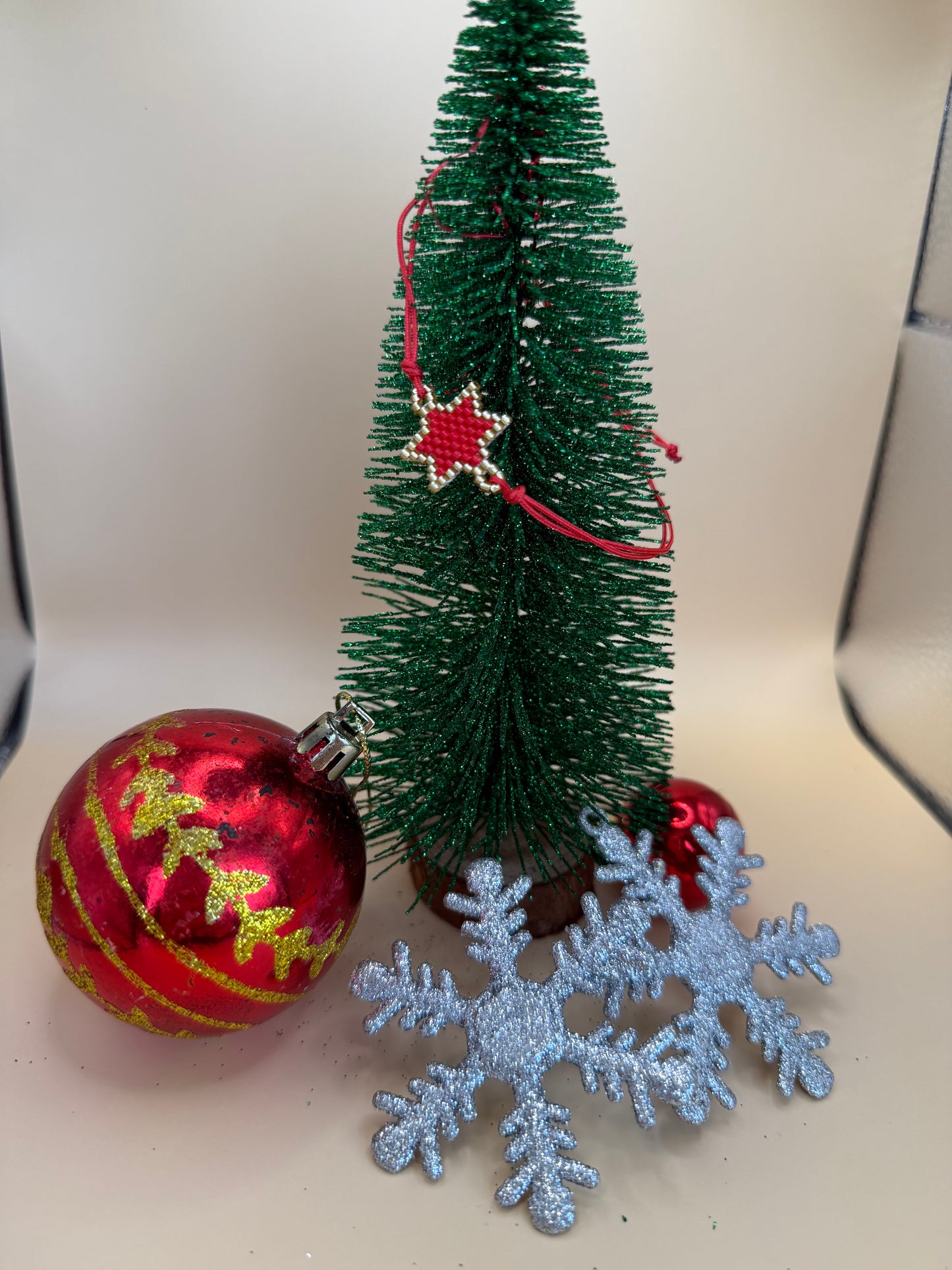 Handmade Christmas Miyuki Bracelet (Star Shaped)